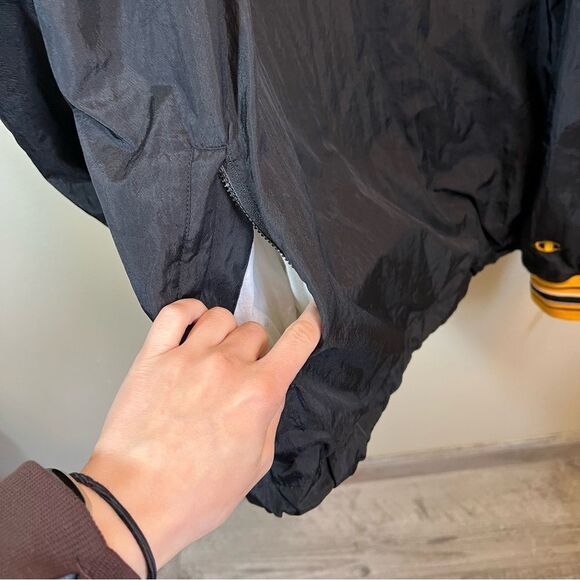 Champion Black Gold Iowa Hawkeyes Windbreaker Jacket XL - Picture 6 of 11